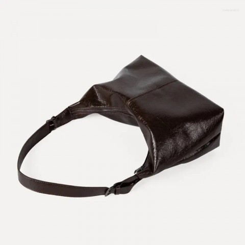 Trendy Women's Leather Shoulder Bag - Casual Tote with Zipper Closure