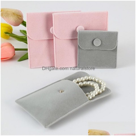 Luxury Velvet Jewelry Pouches 10x10cm for Women's Necklaces, Bracelets & Accessories