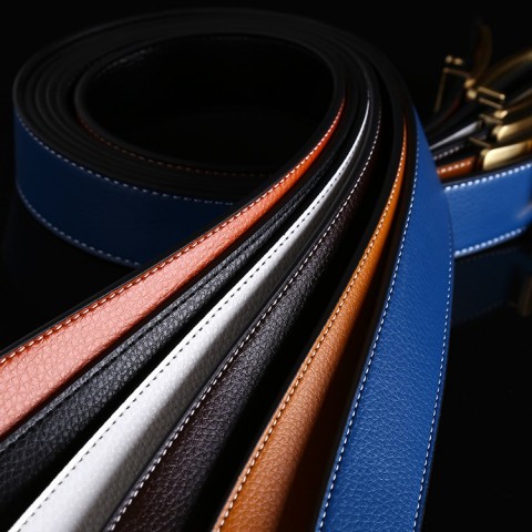 High-Quality Leather Designer Belts for Men and Women with Personalized Buckles