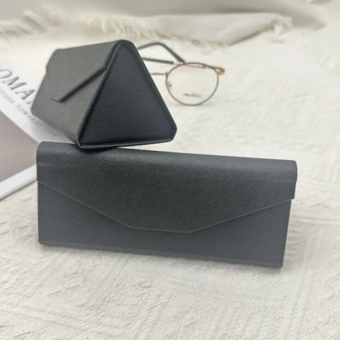 Folding Ultra-Light Black Glasses Case for Myopia Eyewear