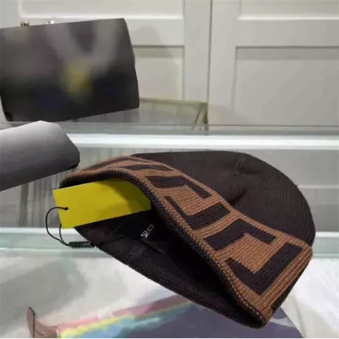 Luxury Unisex Knitted Beanie Hats with Letter Design