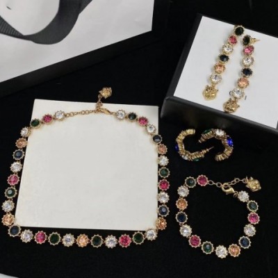 Stylish Celtic Jewelry Set for Unisex - Luxury Bracelet, Necklace & Earrings