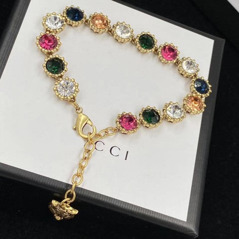 Stylish Celtic Jewelry Set for Unisex - Luxury Bracelet, Necklace & Earrings