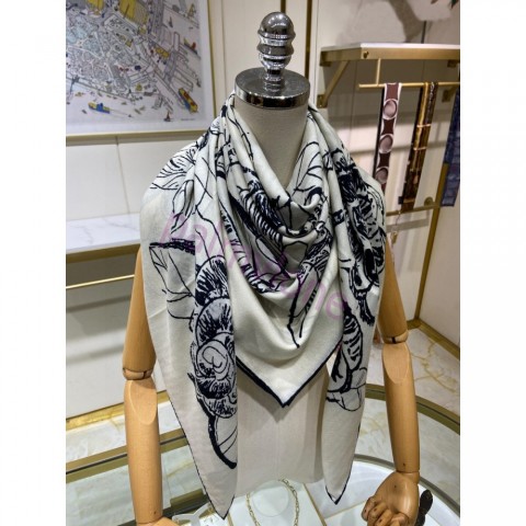 CH25 Luxury Women's Cashmere Silk Scarf, Square Shawl, 140x140cm, Satin Hijab, Fashionable Wraps