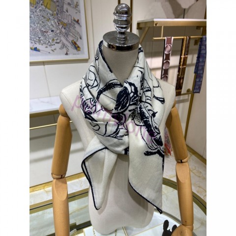 CH25 Luxury Women's Cashmere Silk Scarf, Square Shawl, 140x140cm, Satin Hijab, Fashionable Wraps