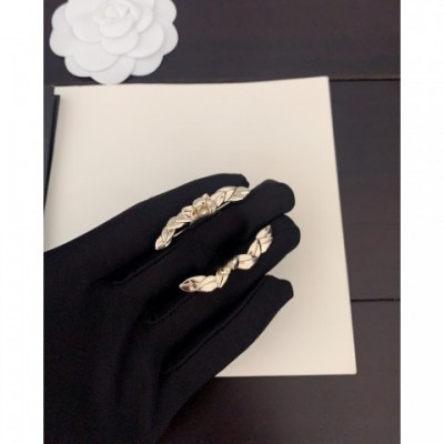 New Fashion Women's Diamond Brooch - Elegant Personality Accessories in Red Gold and Silver