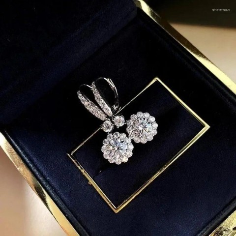 Dangle Earrings Women 2025 Cube Zirconia Snowflake Set Shiny Charm Jewelry