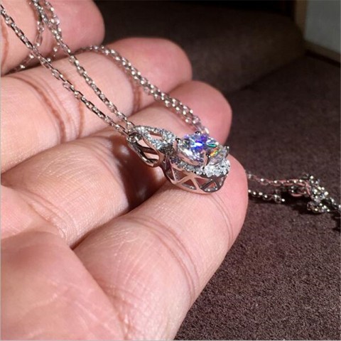 Sterg Sier Women's Sterling Silver Solitaire White Topaz Necklace - Adjustable Length