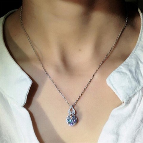 Sterg Sier Women's Sterling Silver Solitaire White Topaz Necklace - Adjustable Length