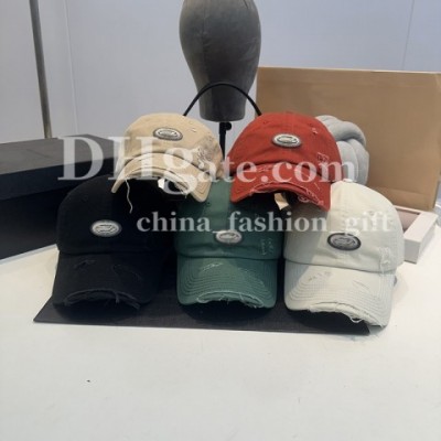 Luxury Designer Unisex Ball Caps with Adjustable Strap for Summer Sun Protection