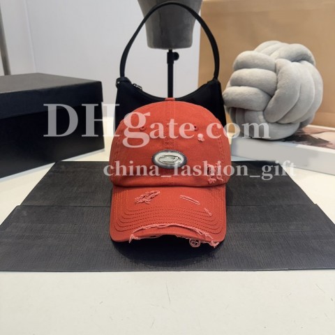 Luxury Designer Unisex Ball Caps with Adjustable Strap for Summer Sun Protection