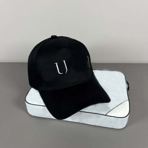 Baseball Cap with Custom Letter Embroidery for Unisex - Luxury Fitted Hat in Green