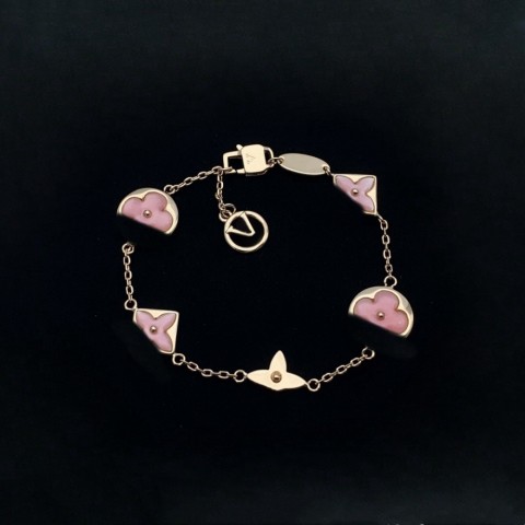 Elegant 18K Gold Plated Charm Bracelet for Women with Agate and Shell