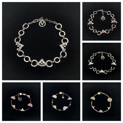Elegant 18K Gold Plated Charm Bracelet for Women with Agate and Shell