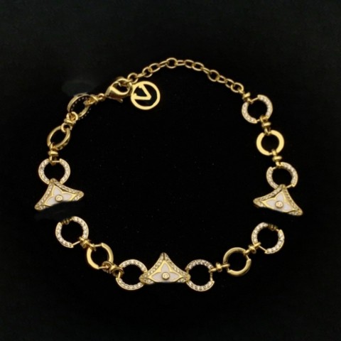 Elegant 18K Gold Plated Charm Bracelet for Women with Agate and Shell