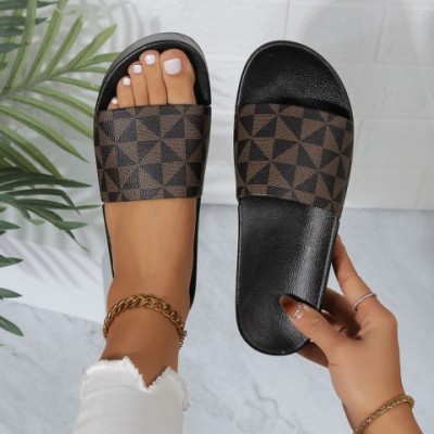 High-Quality Free Shipping Women's Black Platform Slippers for Indoor Outdoor Use