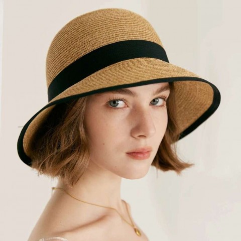 Elegant Women's Wide Brim Foldable Protection Straw Hat with Bow and Back Slit Design