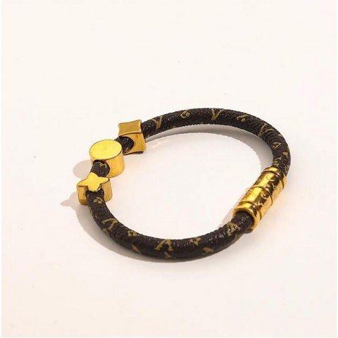 Elegant Gold Plated Stainless Steel Bangle Bracelet for Women - Unisex Classic Wedding Gift