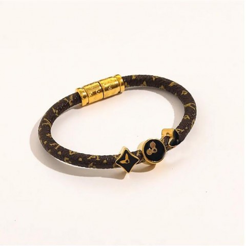 Elegant Gold Plated Stainless Steel Bangle Bracelet for Women - Unisex Classic Wedding Gift