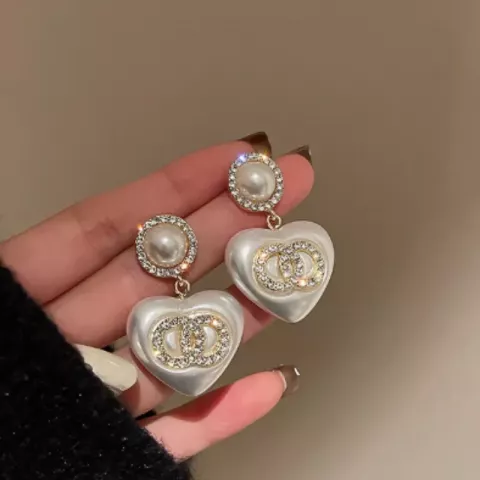 Luxury Gothic Stud Earrings with White Pearl & 14K Gold Plating for Women
