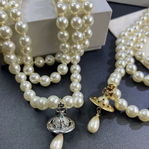 Vivienmes Preppy Style Three-Dimensional Pearl Necklace for Women in Gold Silver