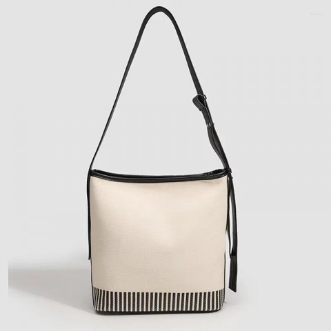 Fashionable 2025 Women's High-capacity Lightweight Drawstring Commute Shoulder Bucket Bag