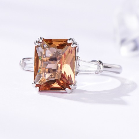 Kuololit Women's Sterling Silver Color Change Zultanite Diaspore Ring - Wedding Gift