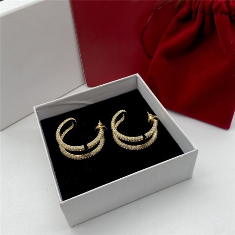 Luxury Letter Stud Earrings with Diamond and Gold Design for Women