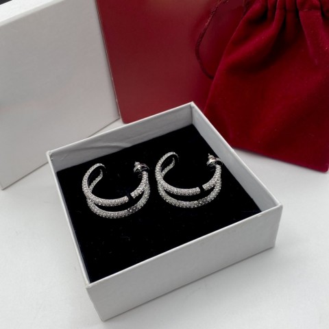 Luxury Letter Stud Earrings with Diamond and Gold Design for Women