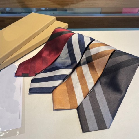 Luxury Men's Silk Tie - Customizable Colors & Patterns
