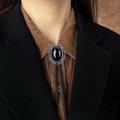 Western Cowboy Leather Bolo Tie, Unisex Retro Necklace Jewelry