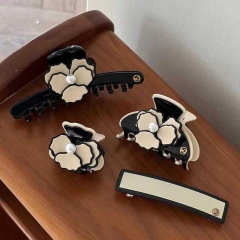 Acetic Acid Camilla Claw Clip - Stylish Flower Hair Accessory for Women & Girls
