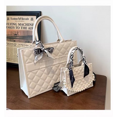 2025 Vintage Designer Shoulder Bag - Lightweight & Water Resistant Tote for Women in White & Black