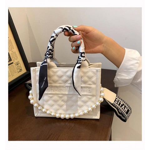 2025 Vintage Designer Shoulder Bag - Lightweight & Water Resistant Tote for Women in White & Black
