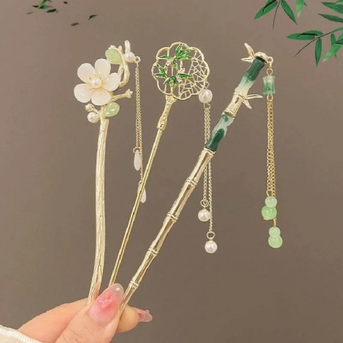 Retro Charm Wedding Tassel Hair Clip for Women