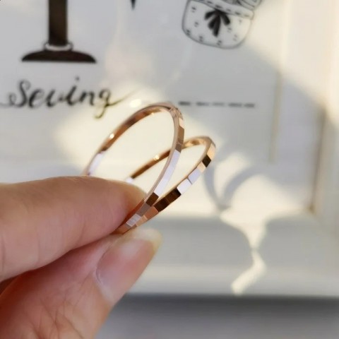 Fashionable Women's S925 Sterling Silver Hoop Earrings with Car Pattern Texture