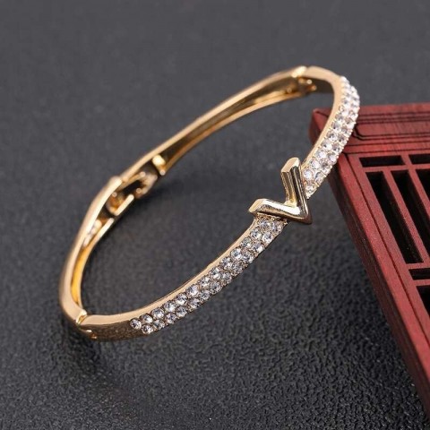 Women's Classic Geometric Agate Bangle Bracelet with Black Main Stone