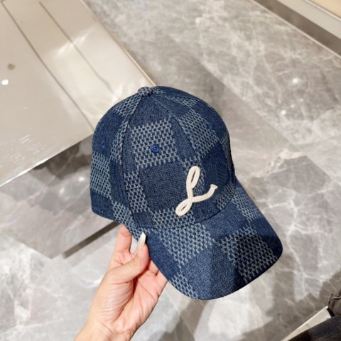 Designer Adjustable Checkered Ball Cap for Unisex Summer Protection