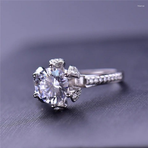 Sleek Cluster Moissanite Ring in 925 Silver for Couples
