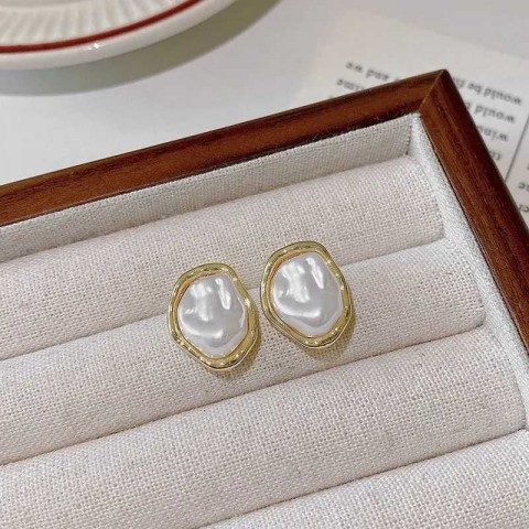 Stud Earrings for Women in Bohemian Style with Imitation Pearl