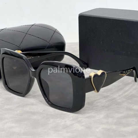P is 2025 Hot Rectangle Unisex Designer Sunglasses with UV400 Protection