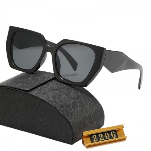 Unisex Designer Sunglasses for Men & Women - Timeless Classic Style with UV400 Lenses