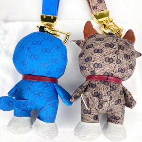 Luxury Cartoon Letter Keychain for Unisex - Personalized Fashion Accessory