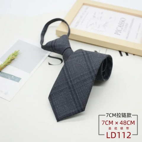 Elegant Men's Bamboo Fiber Lavender Bow Tie with Zipper for Professional Wear