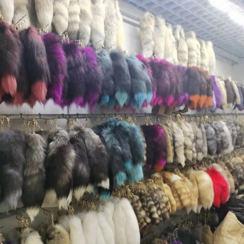 Luxury Women's Large Fox Tail Keychain with Fluffy Real Fur