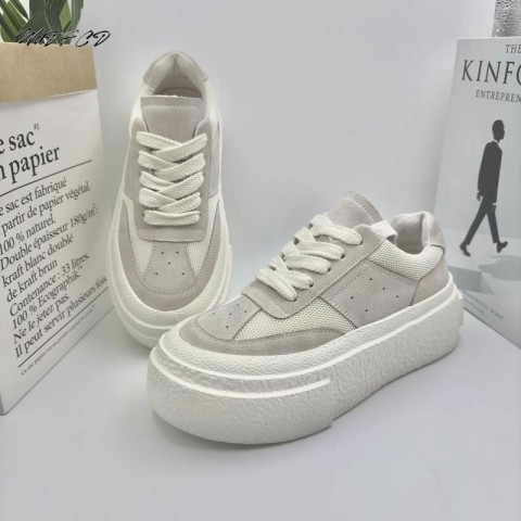 Designer Men's Retro Casual Shoes with White Nubuck Leather