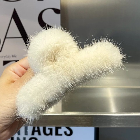 Shark Claw Real Mink Fur Plush Headwear for Girls - 14CM White Clip