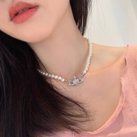 Vivienne Westwood Inspired High-Quality Pearl Necklace for Women