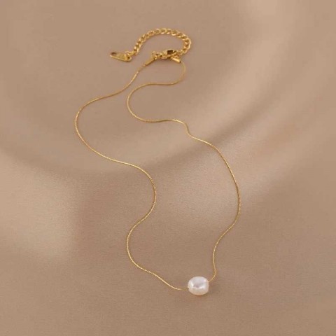 Stainless Steel Charm Necklace for Women with Natural Pearl Pendant