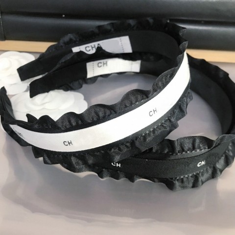 Elegant Women's Ruffle Lace Hair Hoop Headband with Pearl Accents